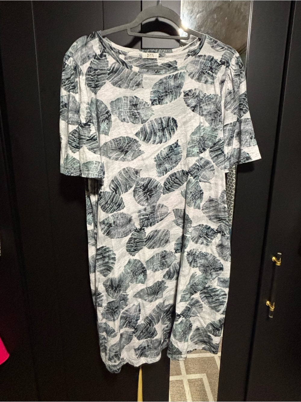 NIC+ZOE Mini Dress in White with Blue Leaf Print
